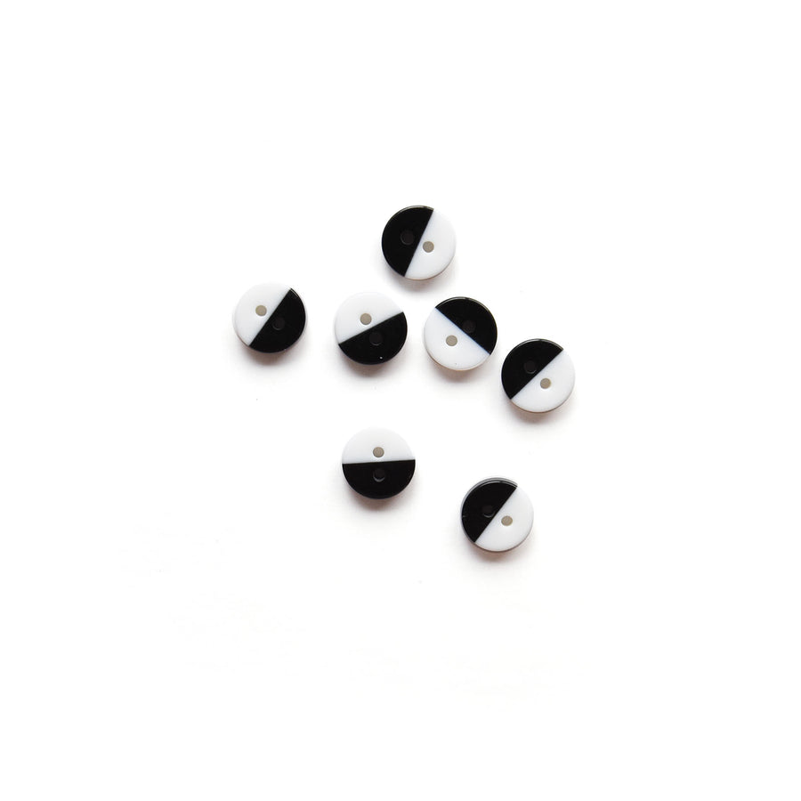 Olivewood Buttons in Bianco & Nero Colors | Buttonology Inc Olivewood Buttons in Bianco & Nero Colors | Buttonology Inc